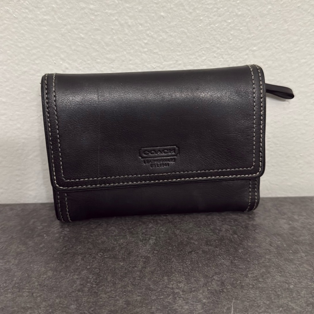 Preloved Coach Leather Contrast Stitch Snap Medium Wallet Black